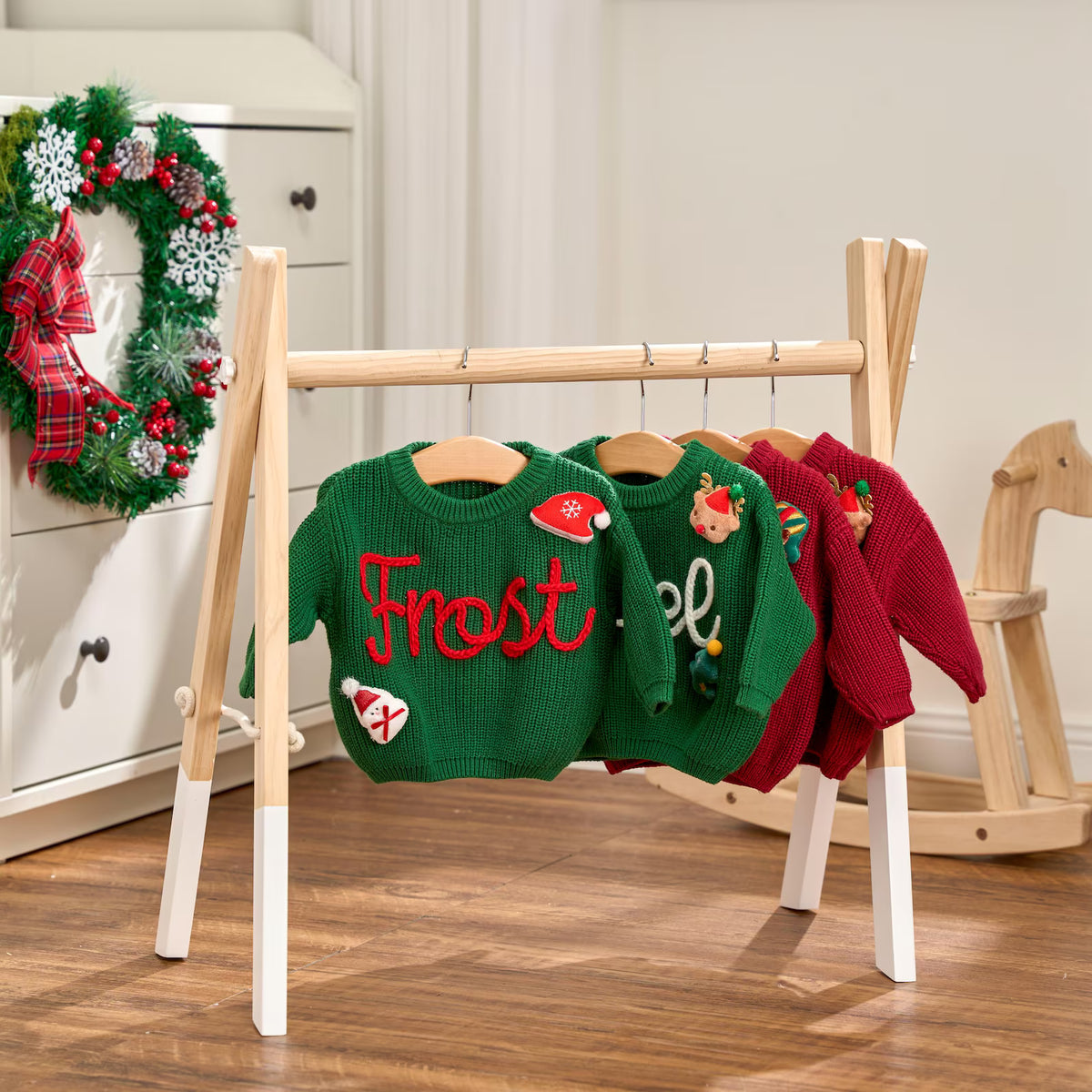 Dinky Christmas Sweatshirt in Red