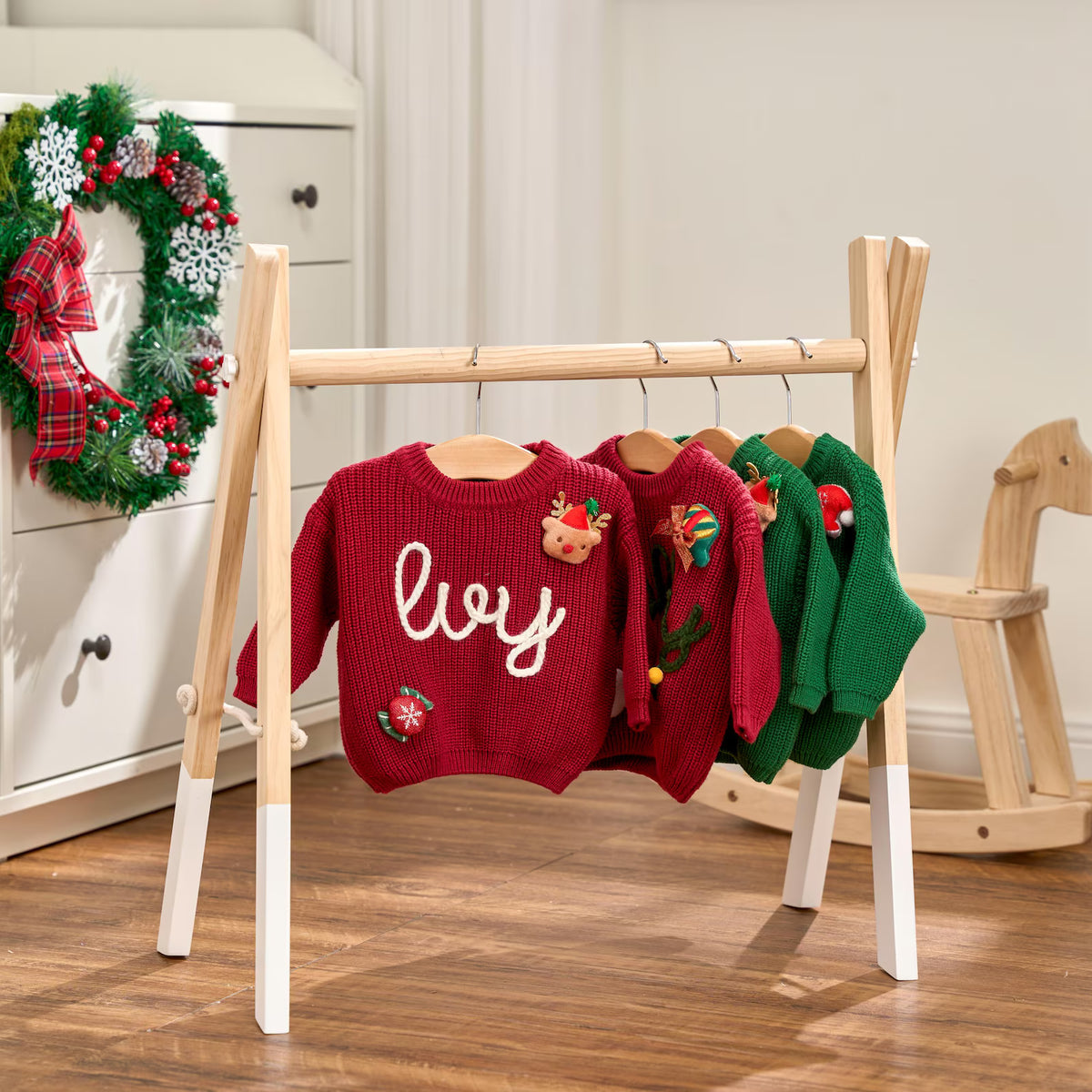 Dinky Christmas Sweatshirt in Red